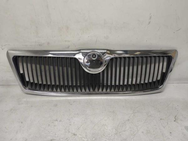 CALANDRE SKODA OCTAVIA - Vue 1